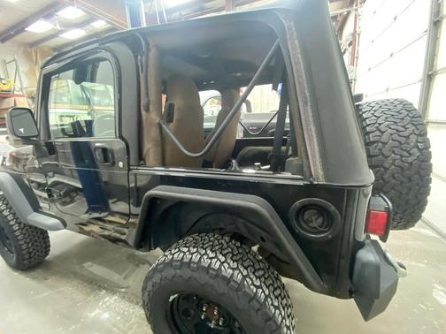 Black 2005 Jeep Wrangler SE