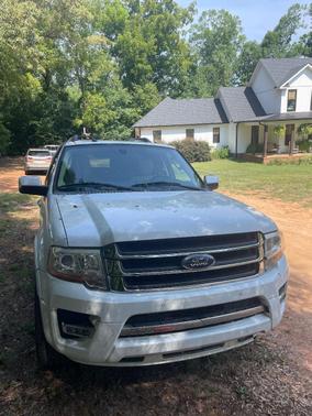 White 2017 Ford Expedition Limited