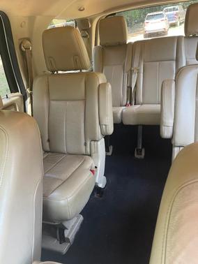 White 2017 Ford Expedition Limited