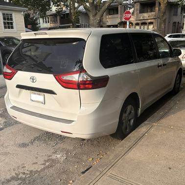 2015 Toyota Sienna L