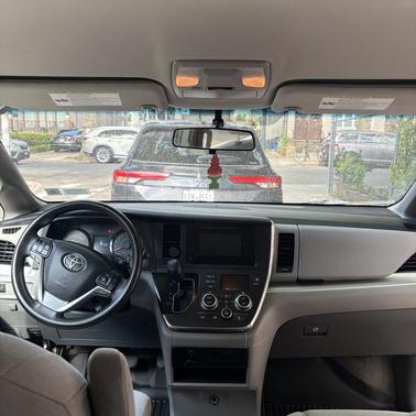 2015 Toyota Sienna L