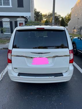 2012 Chrysler Town & Country Touring