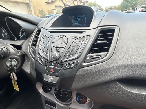 2016 Ford Fiesta SE