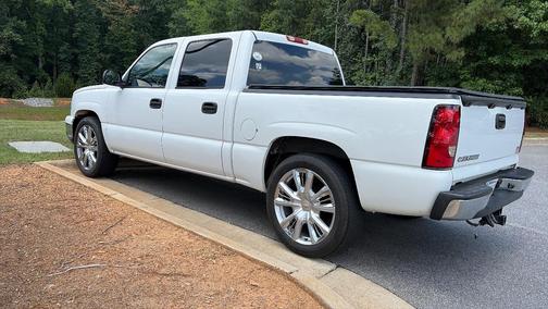White 2006 Chevrolet Silverado 1500 LT Crew Cab