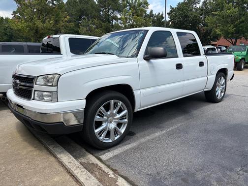 White 2006 Chevrolet Silverado 1500 LT Crew Cab