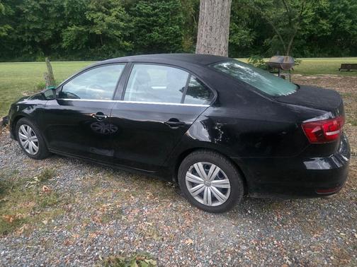 Black 2017 Volkswagen Jetta 1.4T S