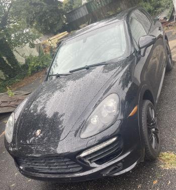 2013 Porsche Cayenne Cayenne GTS