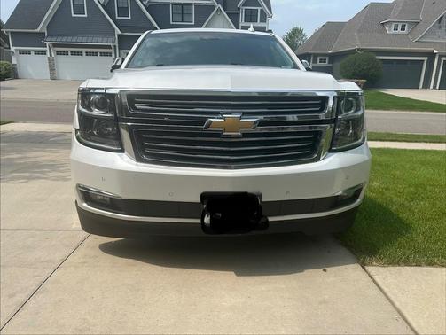 White 2017 Chevrolet Suburban Premier