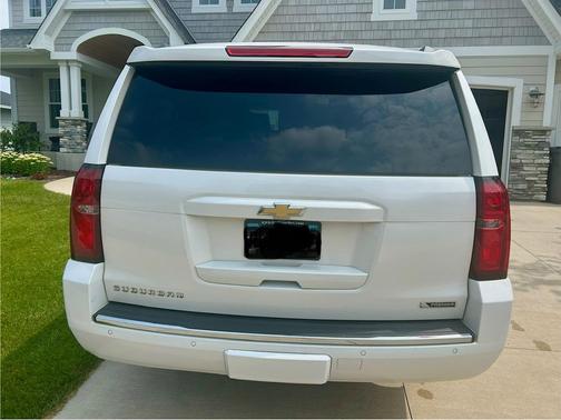 White 2017 Chevrolet Suburban Premier