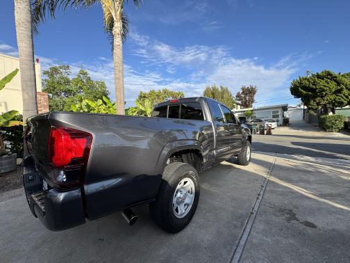 2018 Toyota Tacoma SR