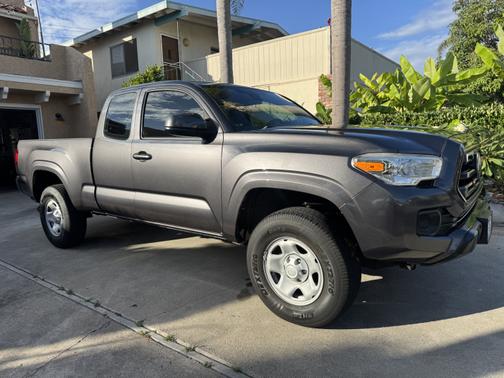 2018 Toyota Tacoma SR