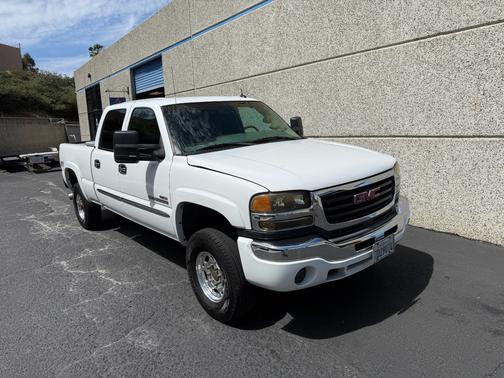 2003 GMC Sierra 2500 SLT H/D Crew Cab