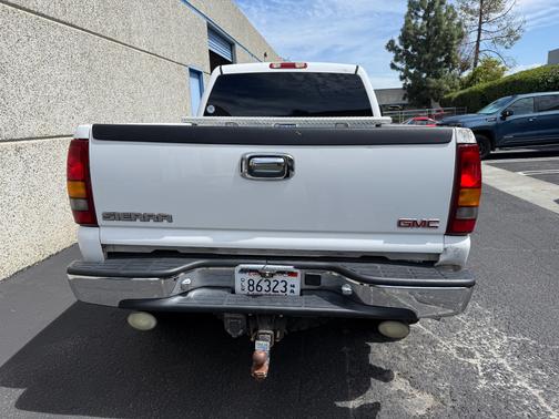 2003 GMC Sierra 2500 SLT H/D Crew Cab