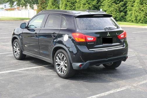 Black 2016 Mitsubishi Outlander Sport 2.4 GT