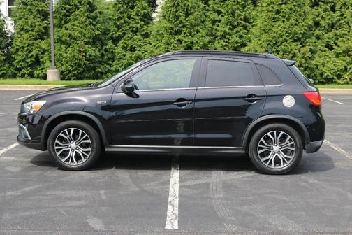 Black 2016 Mitsubishi Outlander Sport 2.4 GT