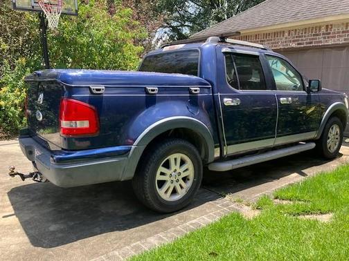 Blue 2007 Ford Explorer Sport Trac XLT
