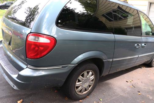 2006 Chrysler Town & Country Limited