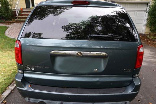 2006 Chrysler Town & Country Limited