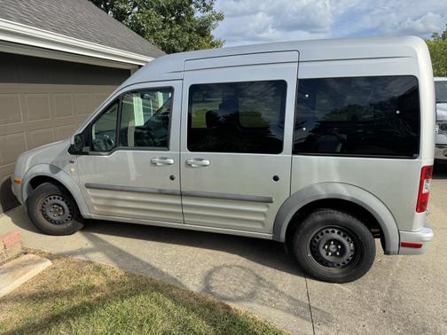 2011 Ford Transit Connect XLT Premium