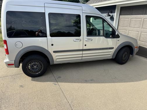 2011 Ford Transit Connect XLT Premium
