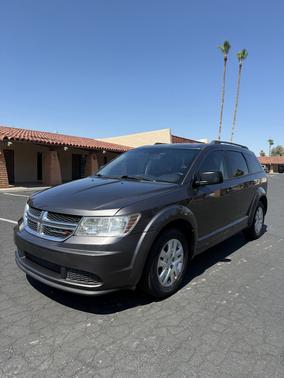 Gray 2016 Dodge Journey SE