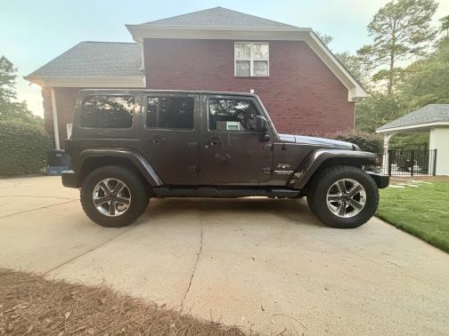 2016 Jeep Wrangler Unlimited Sahara