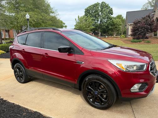 Red 2017 Ford Escape SE