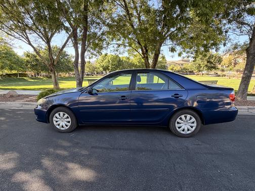 Blue 2006 Toyota Camry LE