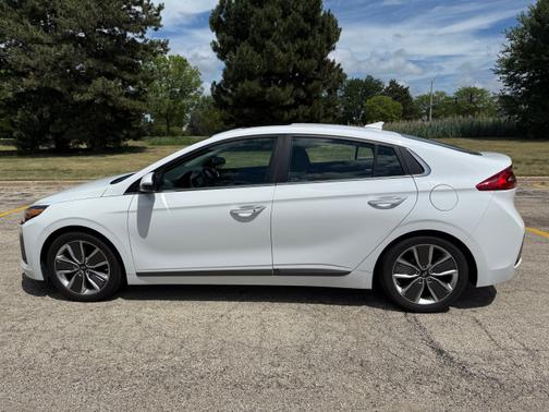2019 Hyundai IONIQ Hybrid Limited