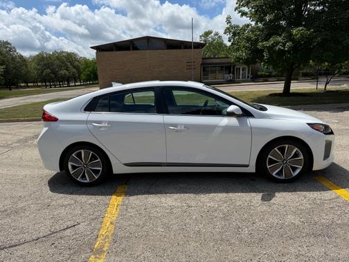 2019 Hyundai IONIQ Hybrid Limited