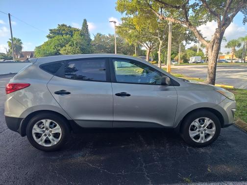 2013 Hyundai TUCSON GL
