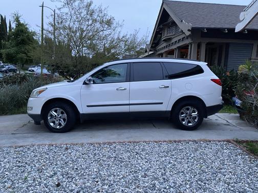 2011 Chevrolet Traverse LS