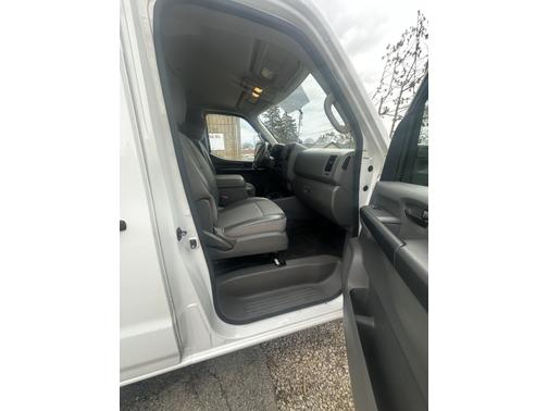 2014 Nissan NV Cargo NV3500 HD SV V8