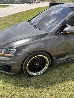 2016 Volkswagen Golf GTI 2.0T SE 4-Door