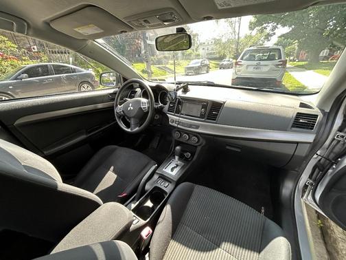 Silver 2014 Mitsubishi Lancer SE