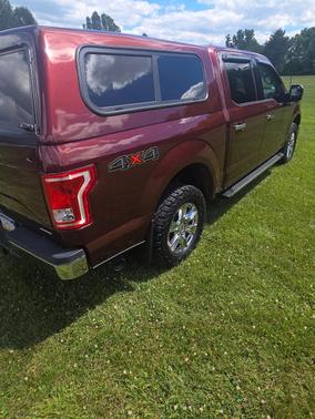 Red 2016 Ford F-150 XLT