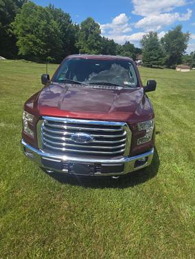 Red 2016 Ford F-150 XLT