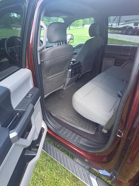 Red 2016 Ford F-150 XLT