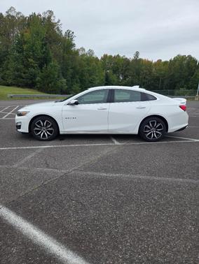White 2024 Chevrolet Malibu RS