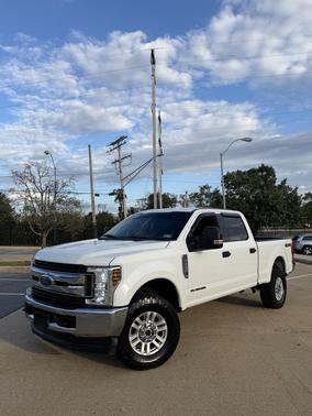 White 2017 Ford F-250 XLT