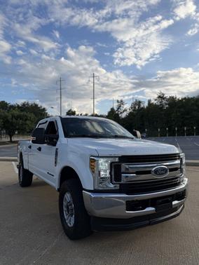 White 2017 Ford F-250 XLT