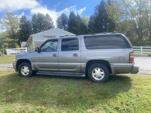 2005 GMC Yukon XL Denali