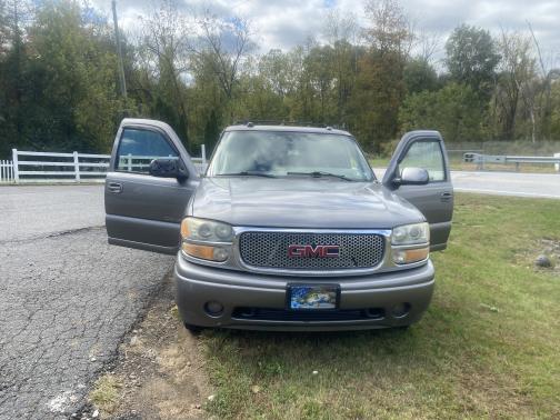 2005 GMC Yukon XL Denali