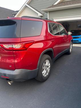 Red 2019 Chevrolet Traverse LT Cloth