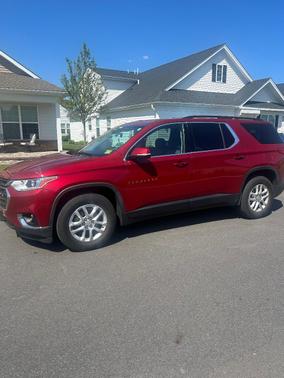 Red 2019 Chevrolet Traverse LT Cloth