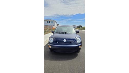 Blue 2004 Volkswagen New Beetle GL
