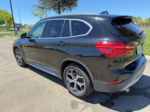 Black 2018 BMW X1 xDrive28i