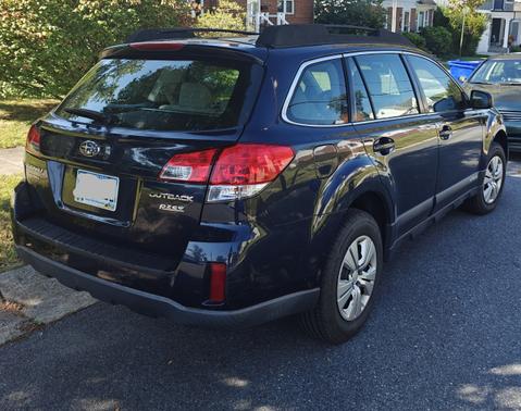 Blue 2013 Subaru Outback 2.5i