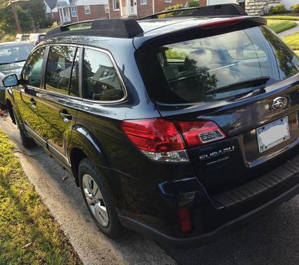 Blue 2013 Subaru Outback 2.5i