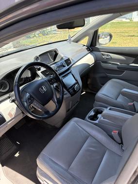 Gray 2017 Honda Odyssey EX-L
